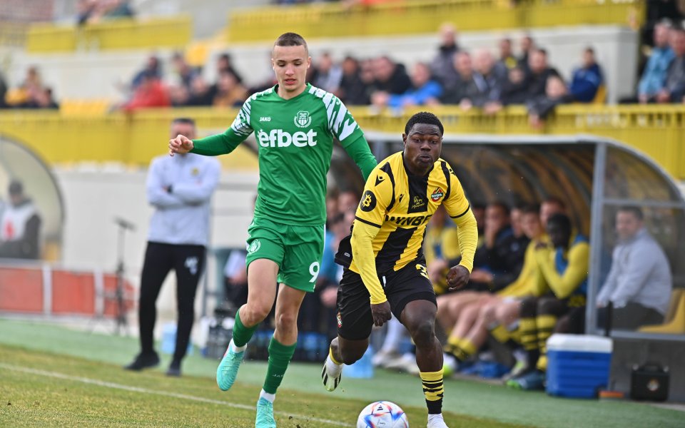 Синът на Любослав Пенев - Николас, е попаднал в полезрението