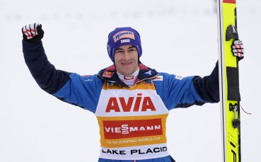 Австриецът Щефан Крафт спечели състезанието от Световната купа по ски
