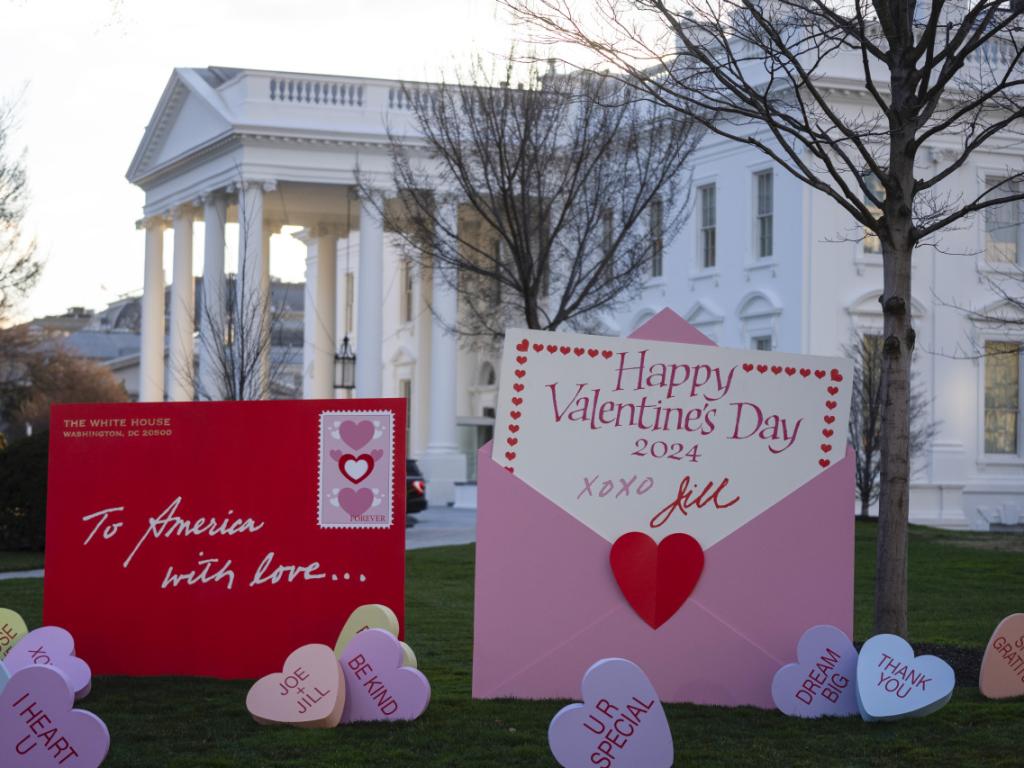 Джил Байдън отново изпрати послание за любов на американците по