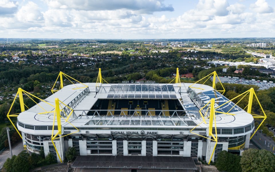 Домът на Борусия Дортунд – Сигнал Идуна Парк, е едно