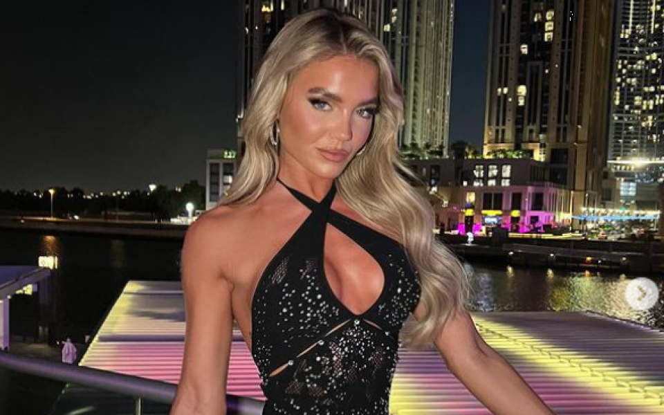 Легендарният шотландец Гордън Страхън, който сега е директор на Макълсфийлд,