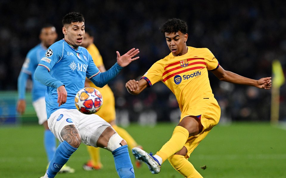 Наполи и Барслеона играят при 0:0 на стадион Диего Марадона