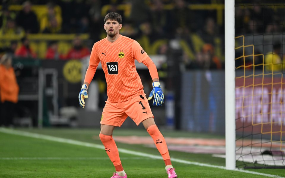 Вратарят на Борусия Дортмунд Грегор Кобел ще остане извън игра