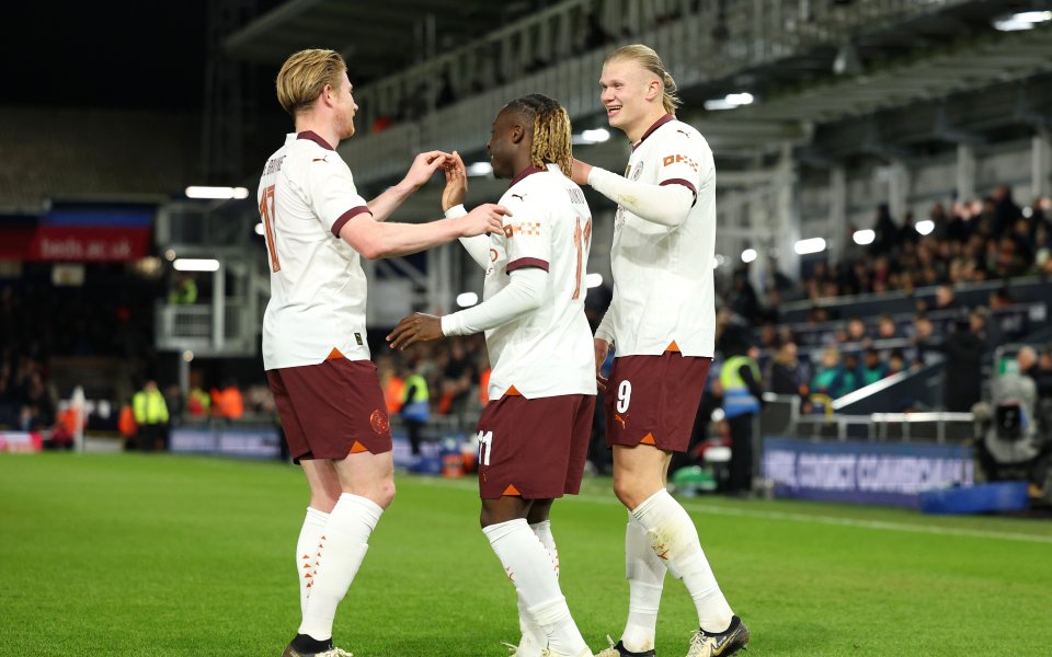 Манчестър Сити победи Лутън с 6:2 в осминафинален мач от