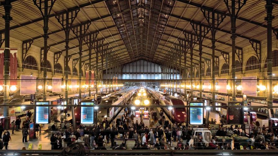 Откраднаха планове за сигурност за Олимпийските игри в Париж от френски влак