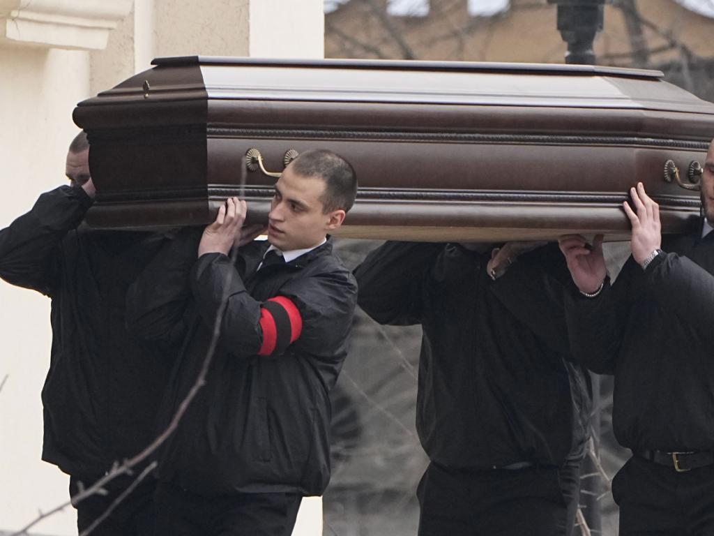 Ковчегът на Навални пристига в Борисовското гробище, което се намира