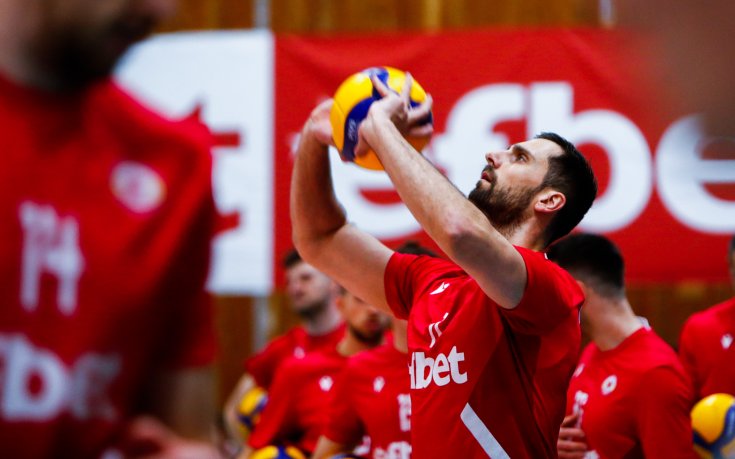 ЦСКА е първият полуфиналист във волейболното първенство