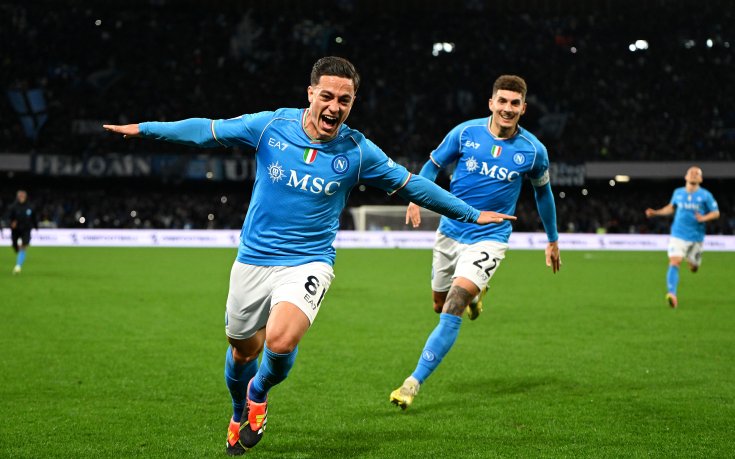 Наполи тотално уби надеждите на Ювентус за титла след драма в самия край