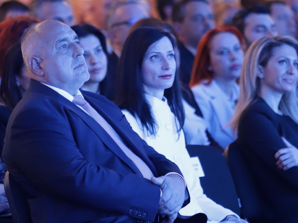 Лидерът на ГЕРБ Бойко Борисов поиска доверие от партията да