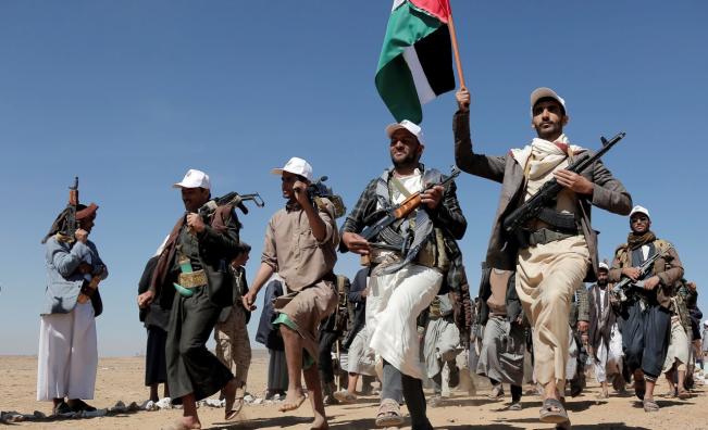 Защо най-страшният съюзник на Иран не се намесва?