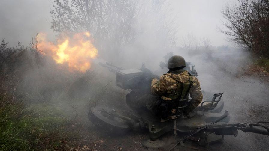 <p>Руски войници копаят тунели, за да изненадат своя враг в гръб</p>