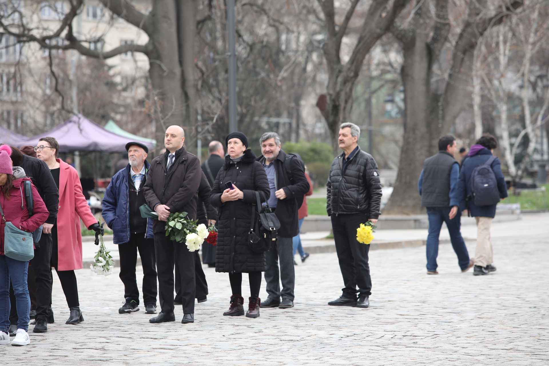 <p>Тленните останки на Негово Светейшество българския патриарх и Софийски митрополит Неофит са изложени вече за поклонение в патриаршеската катедрала &quot;Св. Александър Невски&quot;, а погребението му ще е на 16 март.</p>