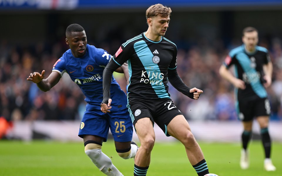 Челси и Лестър играят при резултат 1:0 в мач от 1/4