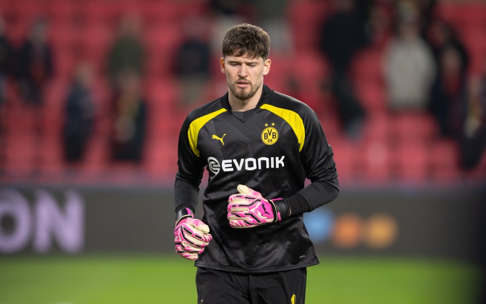 Вратарят на Борусия Дортмунд Грегор Кобел ще пътува за лагера