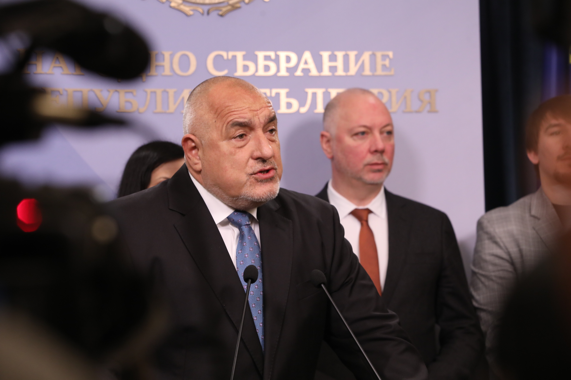 <p>ГЕРБ с извънреден брифинг в НС</p>