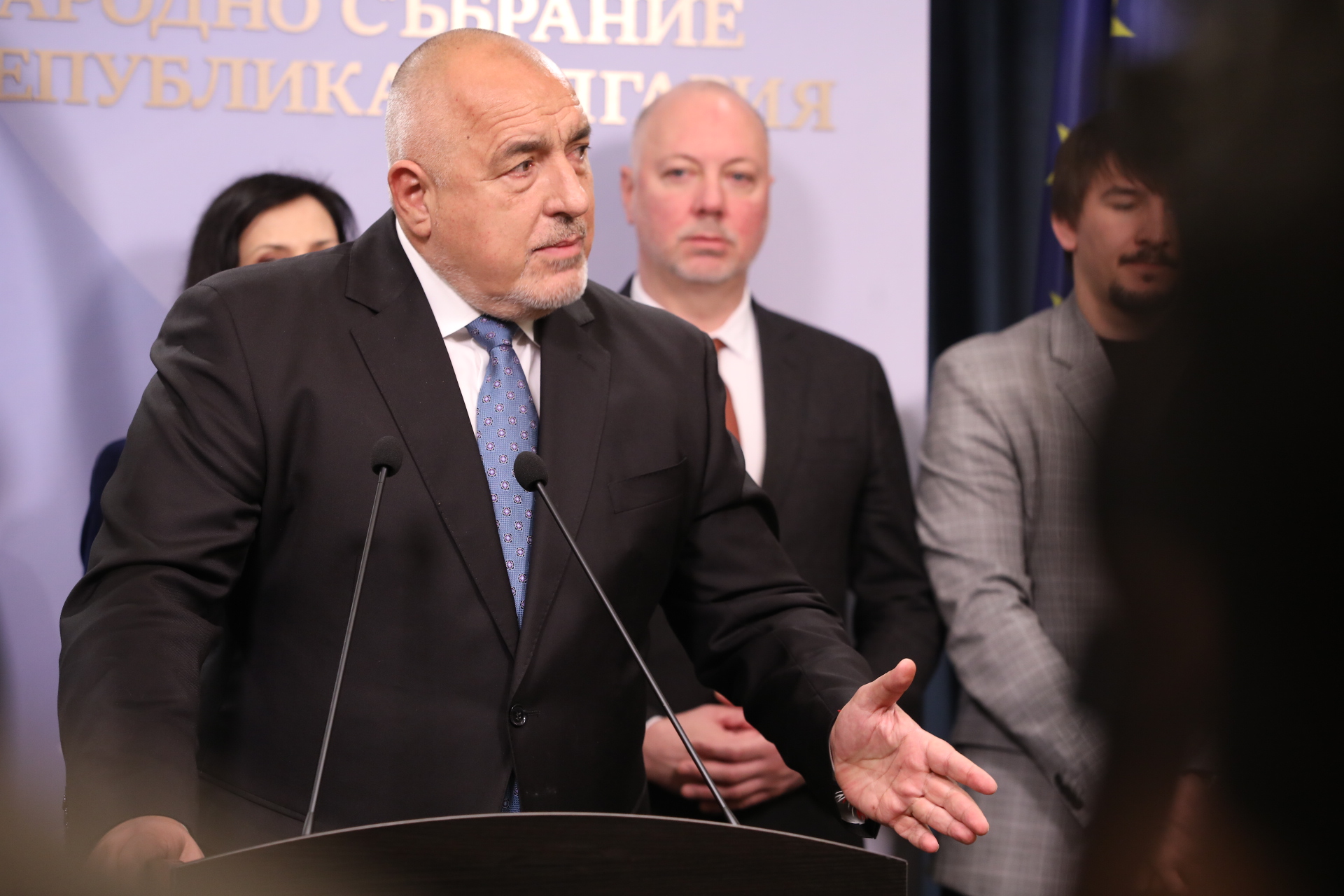 <p>ГЕРБ с извънреден брифинг в НС</p>