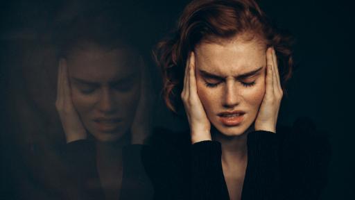 <p>Плашещо, но безвредно: Какво е&nbsp;&bdquo;синдром на експлодиращата глава&ldquo;</p>