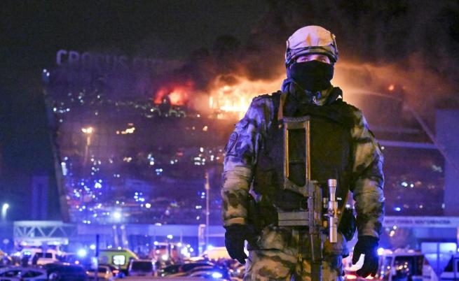 До момента: 137 загинали, 180 ранени и 62 идентифицирани тела след терора край Москва