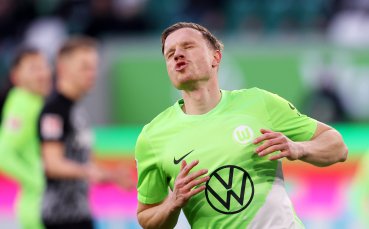 Полузащитникът на Волфсбург Яник Герхард поднови договора си с клуба