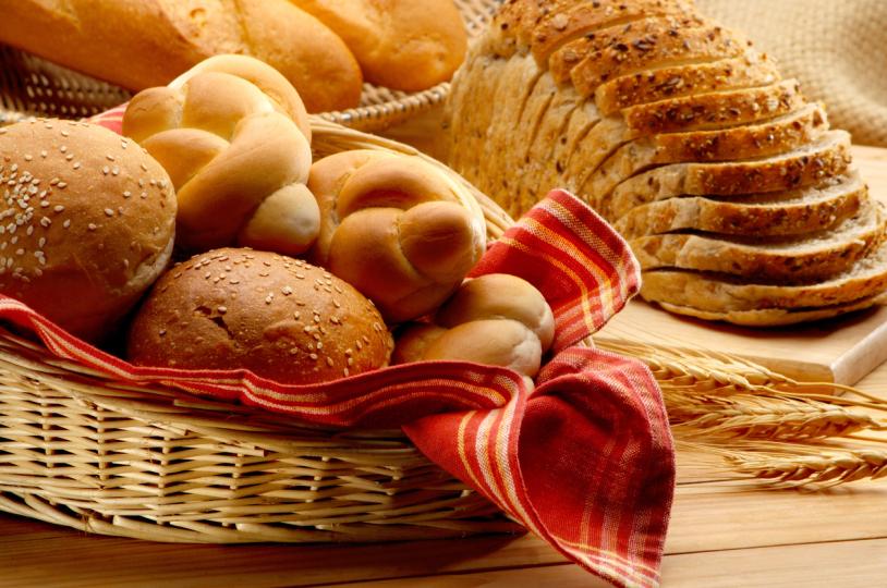 <p><strong>Хляб и кифлички&nbsp;</strong></p>

<p>Много често палмово масло се добавя и към неподсладени печива (особено евтини). Това може да се разбере по мекотата на хляба - много мек хляб, най-вероятно съдържа палмово масло. Така че, когато избирате, обърнете внимание на по-твърдите печива.&nbsp;</p>