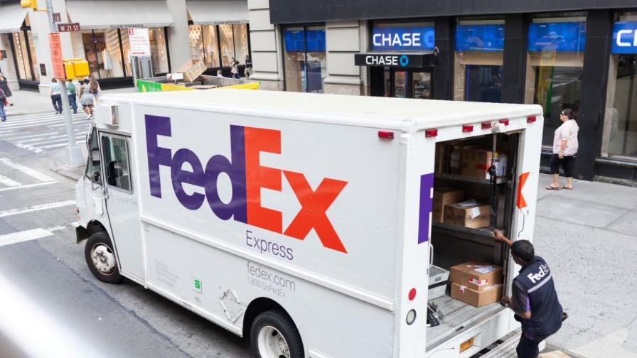 Навигиране в глобалната електронна търговия: Възможностите на FedEx за безпроблемна доставка в променящия се пейзаж