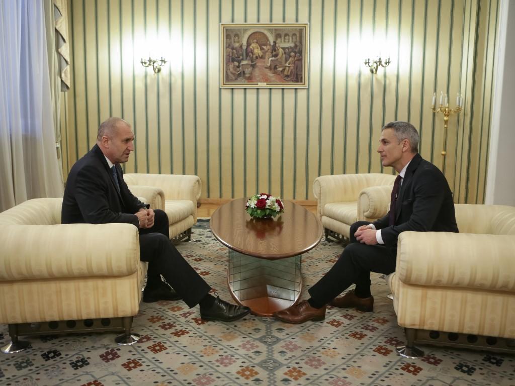 Президентът днес проведе консултации с тримата подуправители на Българска народна