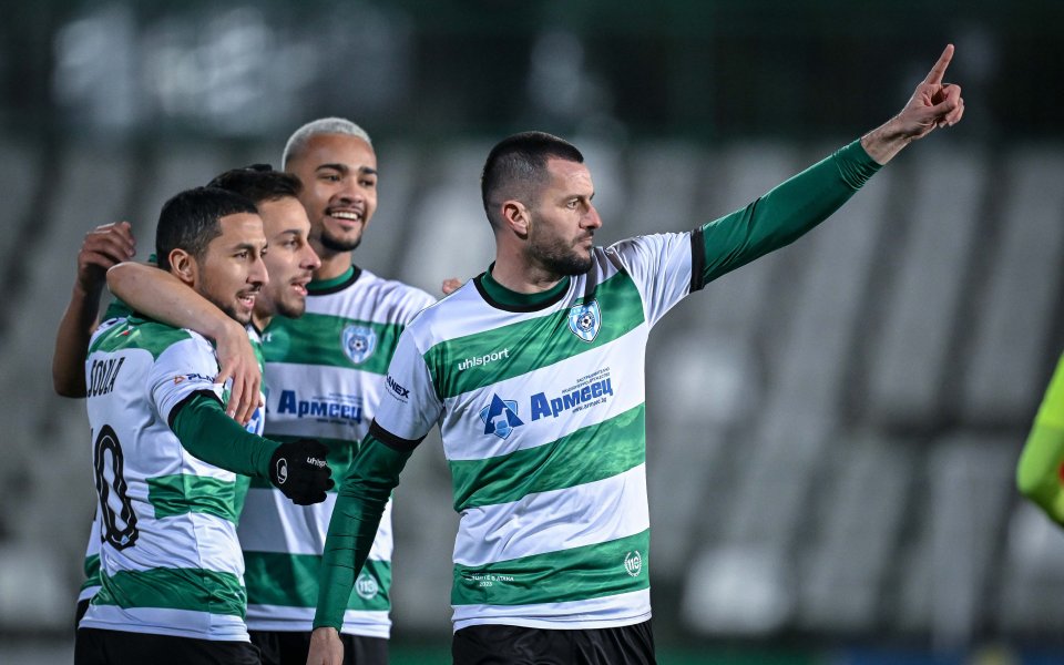 Треньорът на Черно море Илиан Илиев има една дилема за