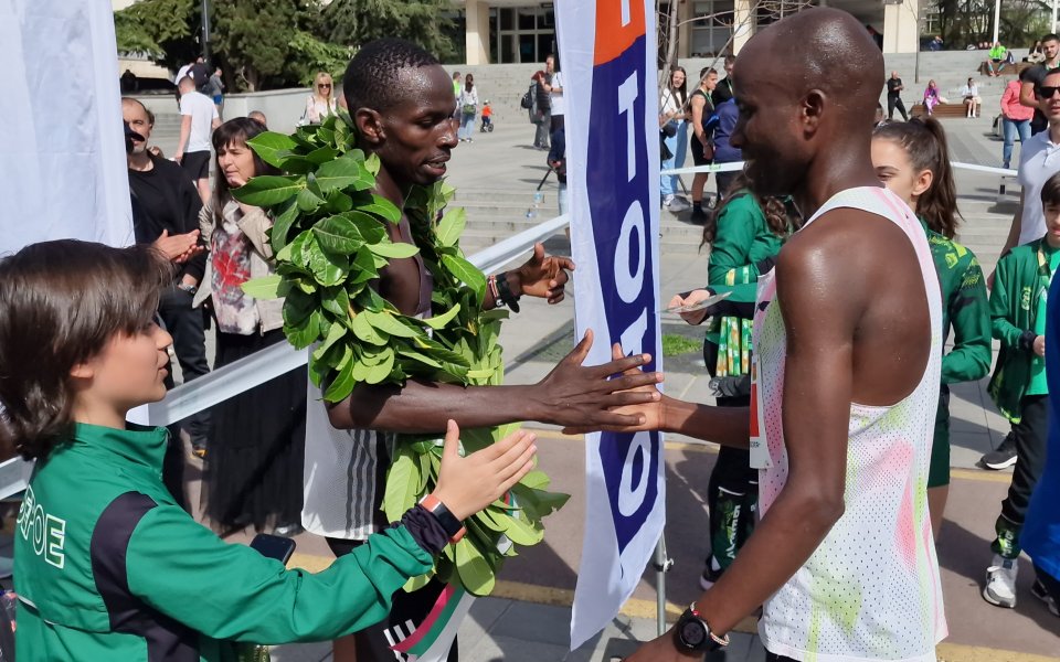 17-годишен кениец спечели маратона в Стара Загора
