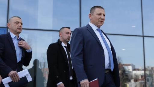 <p>Политическите реакции след оставката на Сарафов</p>