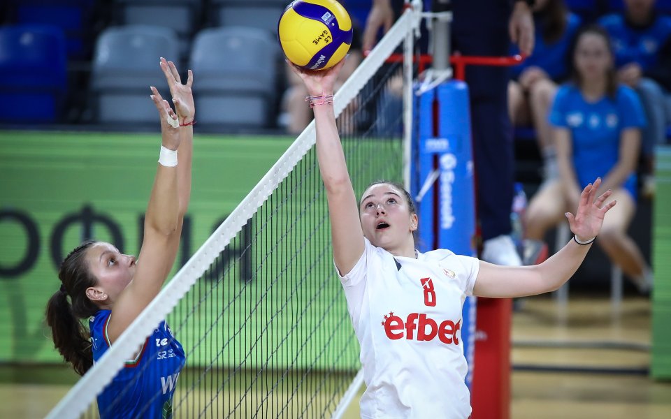 Левски София спечели драматично с 3:2 (25:18, 21:25, 26:24, 21:25,