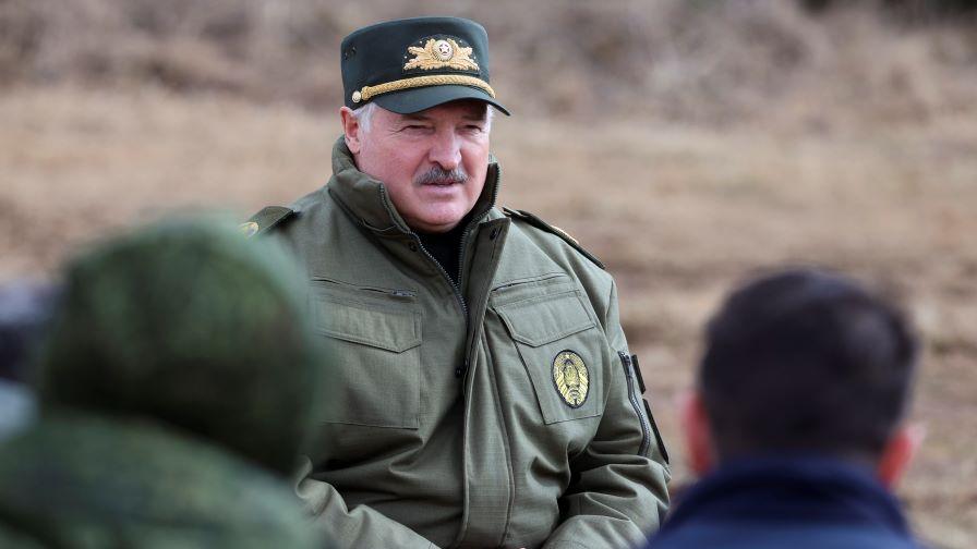 <p>В Беларус: Уведомяват за призоваване на военна служба чрез SMS</p>