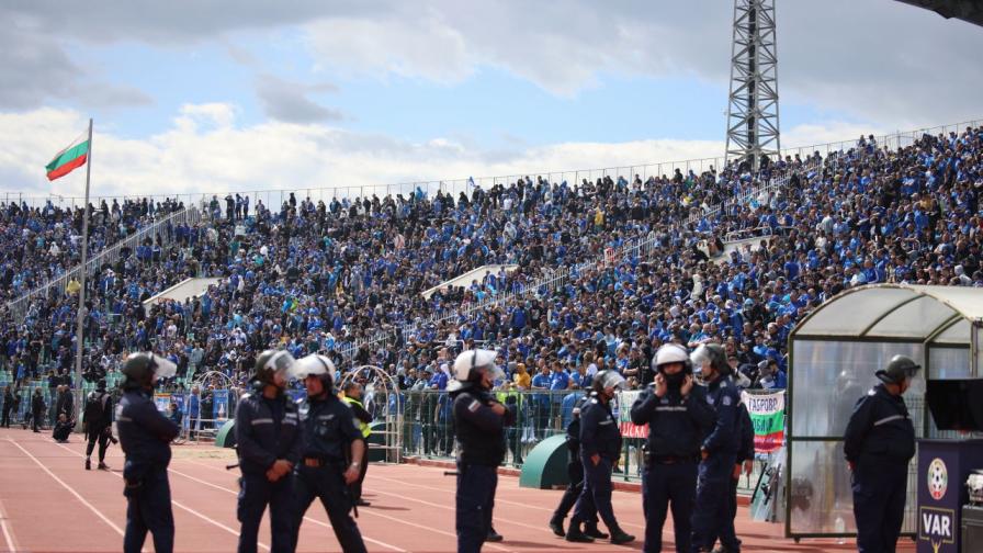 Задържаните на Националния стадион "Васил Левски" остават в ареста