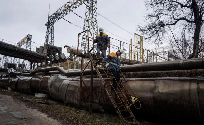 След руските въздушни удари: Украинската енергийна система е стабилна и балансирана