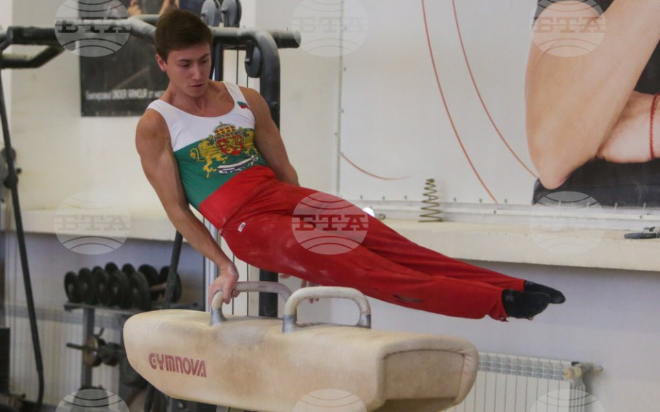 Гимнастикът Кевин Пенев със злато от Световната купа в Осиек