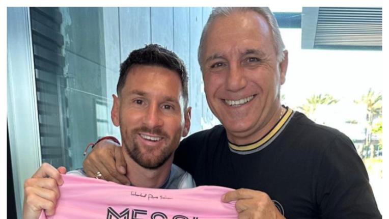  Футболна легенда, грижлив дядо и лоялен брачен партньор: щастливите моменти на Христо Стоичков 