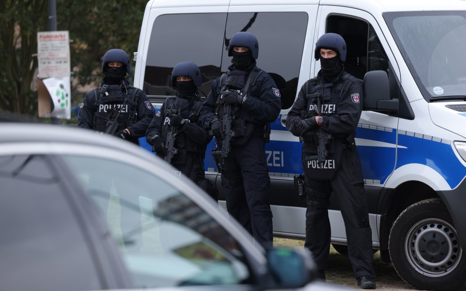 УЕФА е посъветвала английските фенове, които ще гледат мачовете на