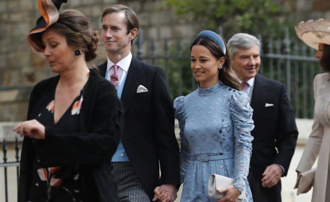  Пипа Мидълтън ръка за ръка със брачна половинка си Джеймс Матюс 