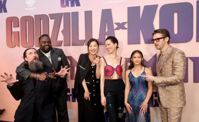  Екипът на Godzilla x Kong на премиерата 
