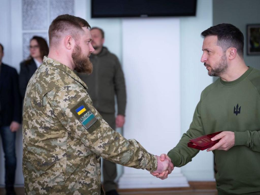 Украинският президент Володимир Зеленски официално обяви че армията на страната