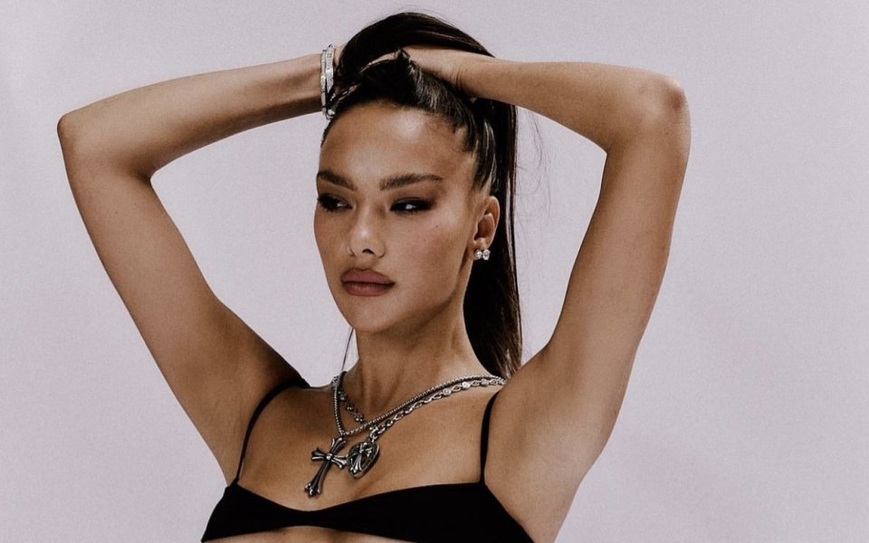 Руската красавица - , която бе спрягана за едно от