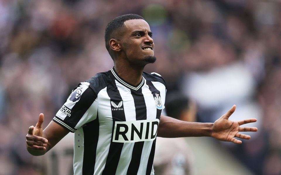 Барселона ще си съперничи с Арсенал за подписа на нападателя