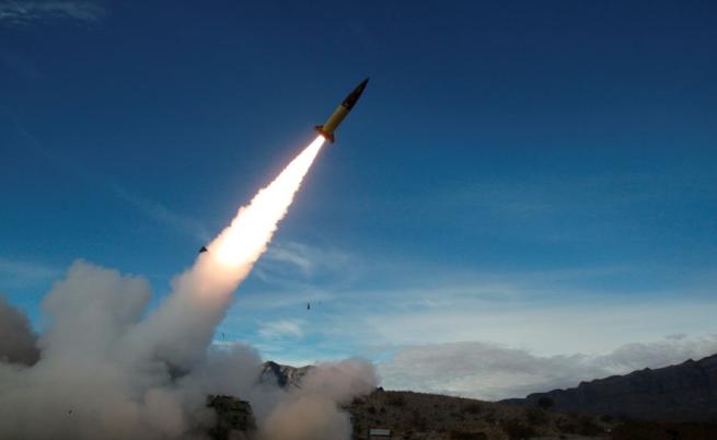 Северна Корея отправи критики към САЩ за доставката на ракети с голям обсег на Украйна
