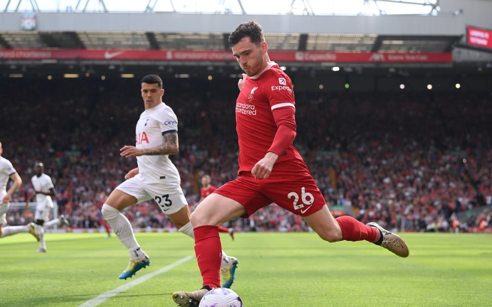 Ливърпул и Тотнъм играят при резултат 1:0 в двубой от 35-ия кръг