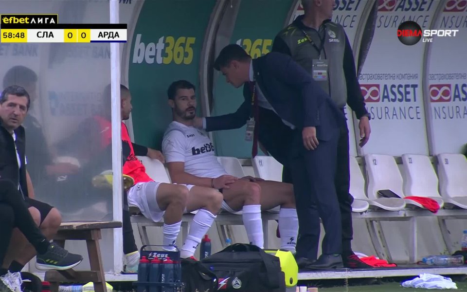 Златомир Загорчич извади след час игра Галин Иванов със смяна