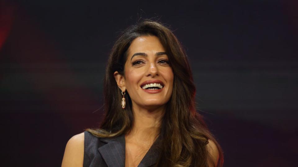 Не жена, а чудо - Амал Клуни празнува днес своя