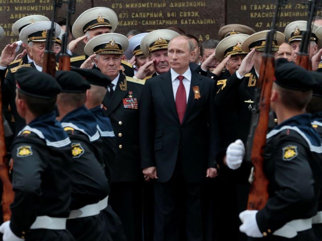 Руският президент Владимир Путин се обърна към събралите се хора