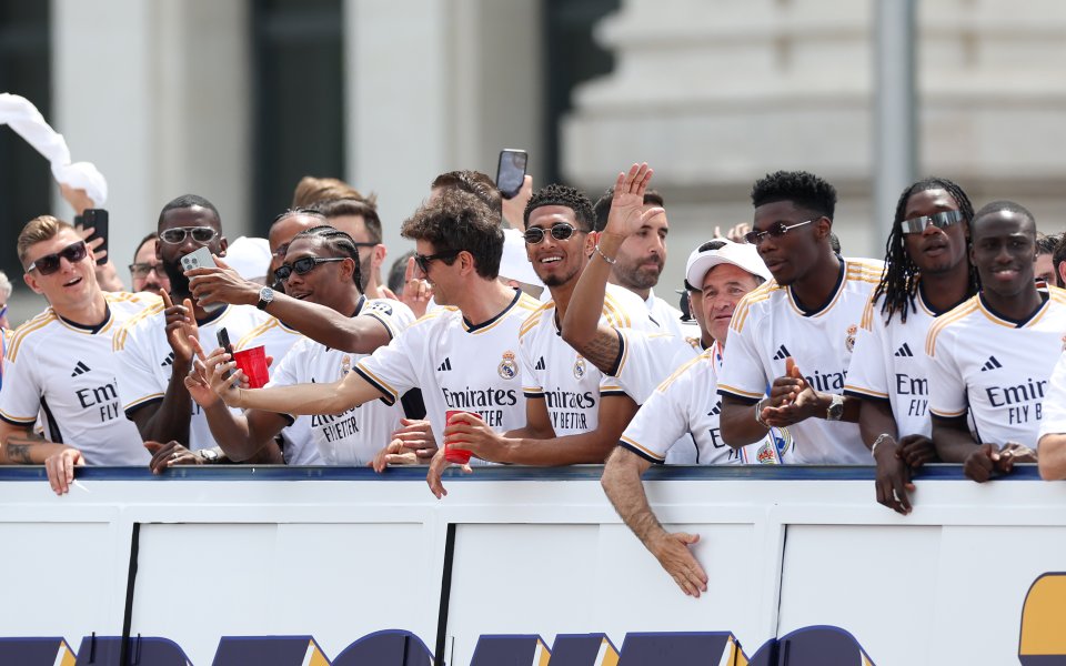 Феновете на Реал Мадрид вече открито скандират името на звездата