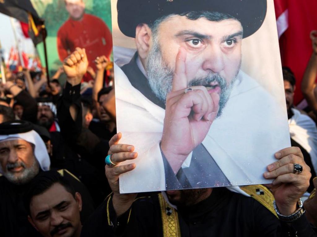Влиятелният иракски шиитски духовник Муктада Садр се подготвя за завръщане