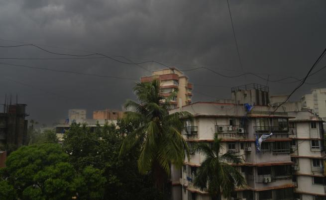 Буря в Мумбай