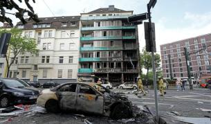 Трима души загинаха, а двама са в тежко състояние след пожар в Германия
